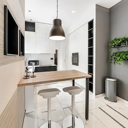 Enjoy B-52 Crown Белград