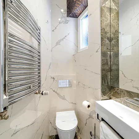 Enjoy B-52 Crown Apartament Belgrad