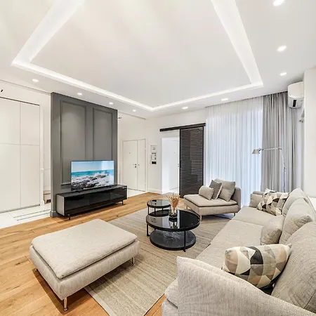 Apartament Enjoy B-52 Crown *